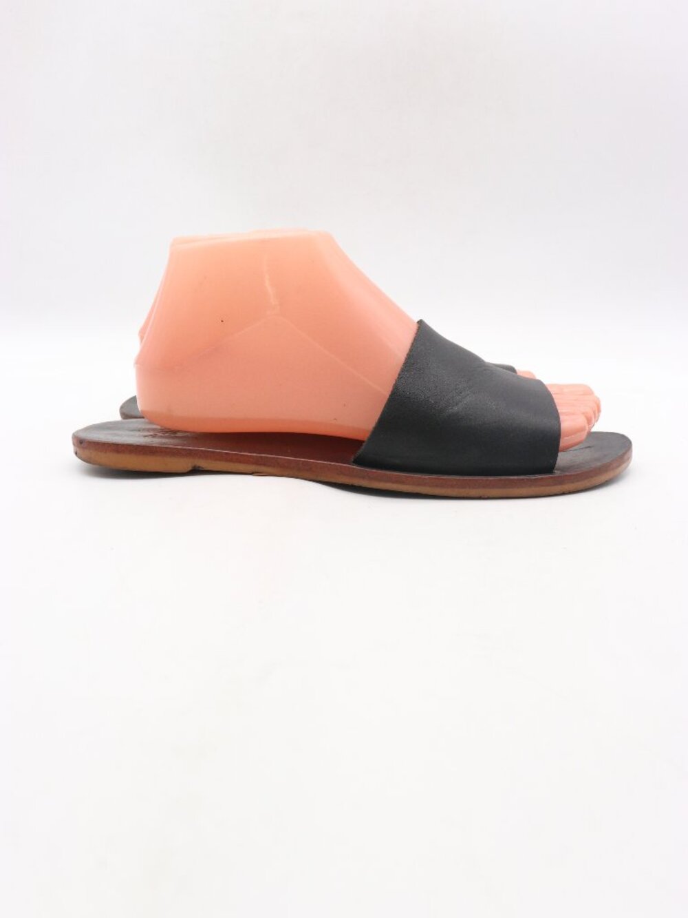 Beek Mockingbird Sandal Womenβs 9 Black Leather Flip Flop Thong Sandals Slip On
